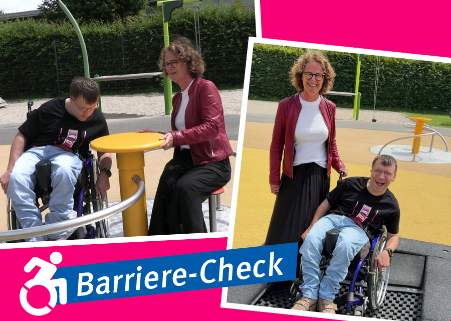 Kollage aus zwei Bildern auf pinken Hintergrund: Links: Patrick von TACHELES sitz im Rollstuhl in einem barriere-freien Karussell. Ihm gegenüber sitzt die erste Bei·geordneten der Stadt Sankt Wendel, Elisabeth Krob (CDU). Rechts: Patrick und Frau Krob stehen nebeneinander auf einem bodentiefen, schwarzen Trampolin. Beide lächeln in die Kamera. Unten: Blaues Banner mit einem weißen Rollstuhlsymbol und dem Schriftzug ‚Barriere-Check'.